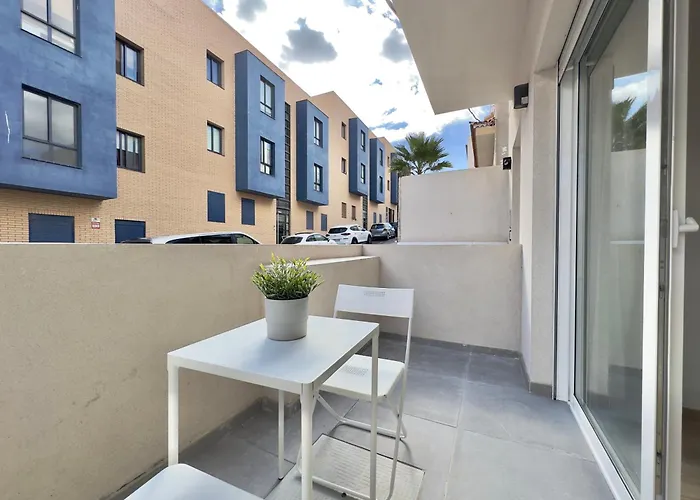 Shoreline Serenity * Los Abrigos